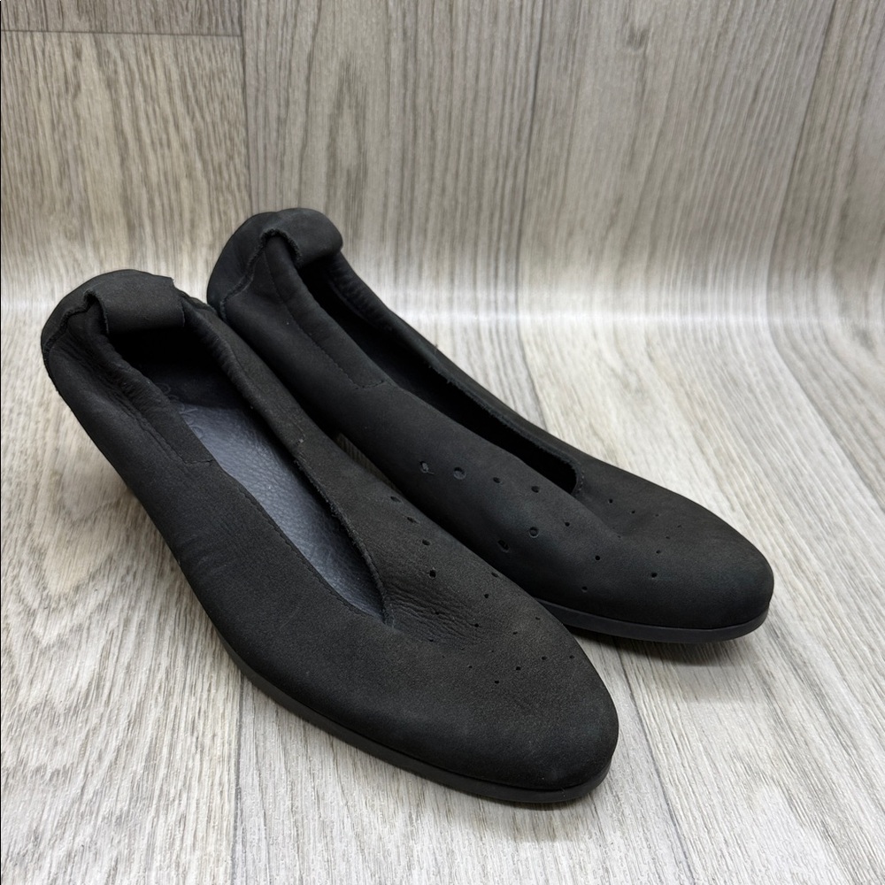 Arche Black Suede Block Heel Shoes